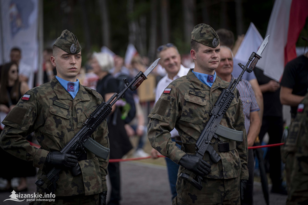 Uroczystości Narodowego Dnia Pamięci o Polakach w Domostawie