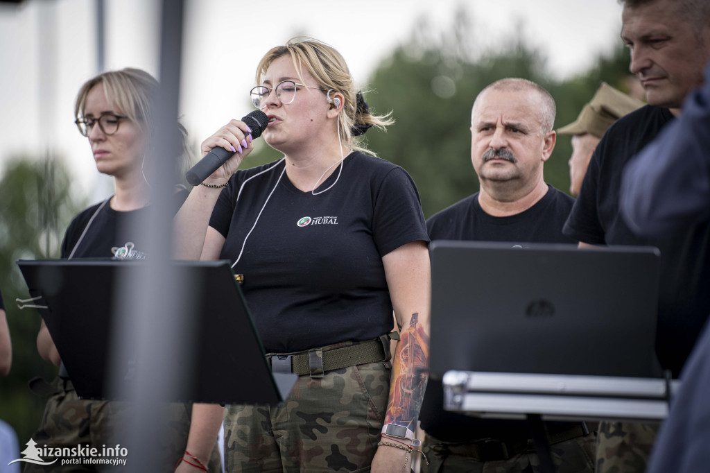 Uroczystości Narodowego Dnia Pamięci o Polakach w Domostawie