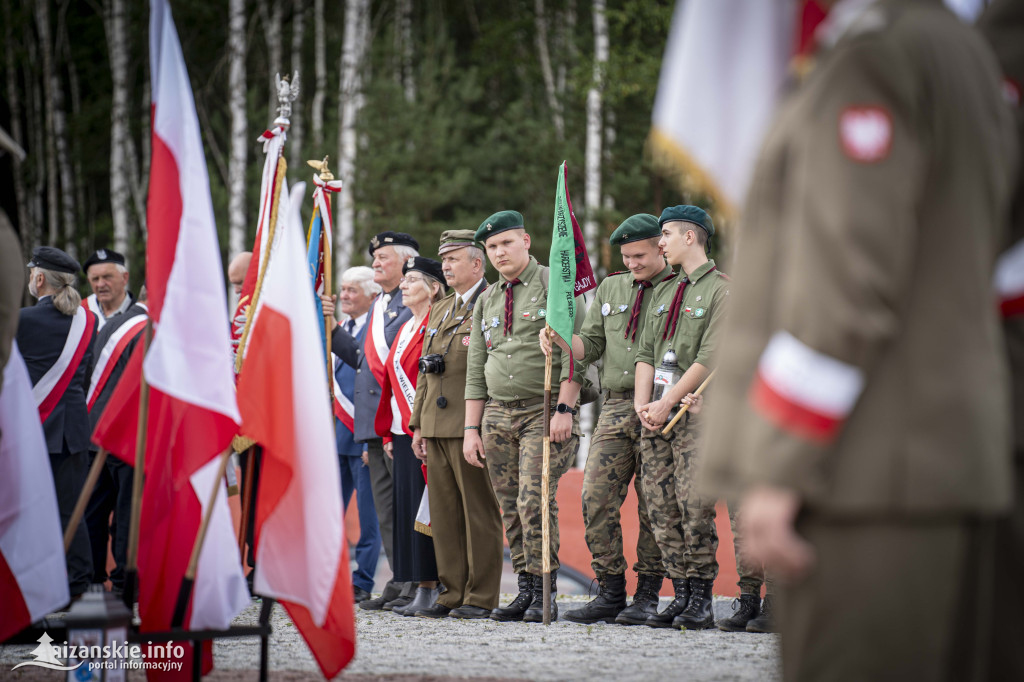 Uroczystości Narodowego Dnia Pamięci o Polakach w Domostawie