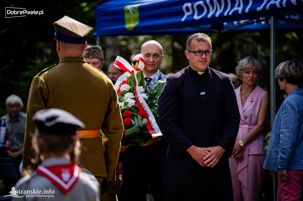 W hołdzie „Garbatemu” i jego ludziom – 75. rocznica obławy w Lasach Janowskich