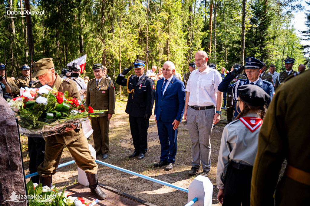 W hołdzie „Garbatemu” i jego ludziom – 75. rocznica obławy w Lasach Janowskich