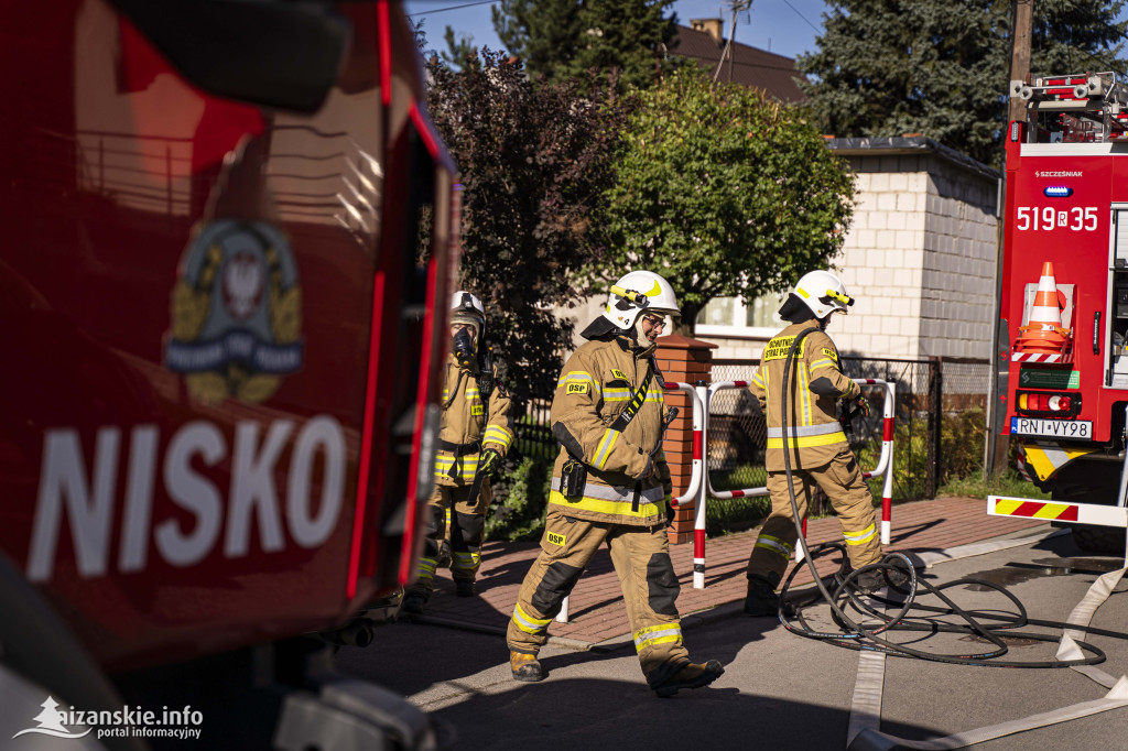 Ćwiczenia alarmowe w Krzeszowie – syreny, zadymienie i nauka przez zabawę