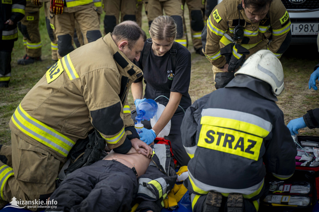 Ćwiczenia strażaków PSP i OSP na zalewie w Jarocinie