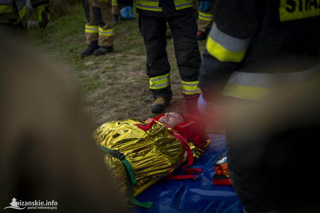 Ćwiczenia strażaków PSP i OSP na zalewie w Jarocinie
