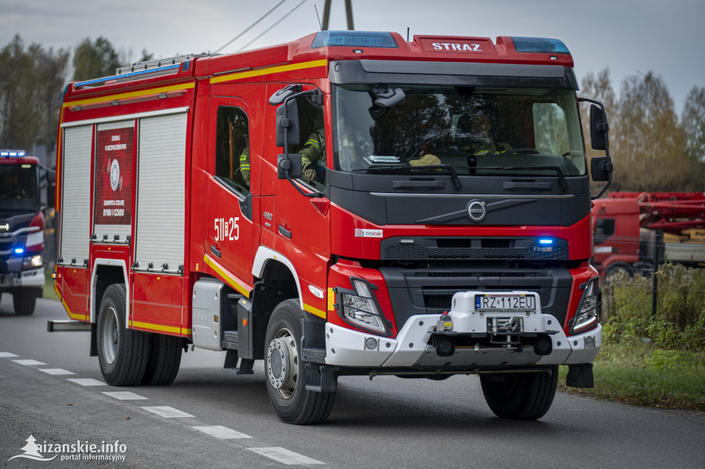 Ćwiczenia strażaków PSP i OSP na zalewie w Jarocinie