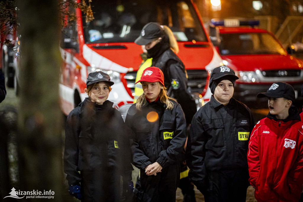 Deszcz nie przeszkodził w patriotycznym capstrzyku w Nisku