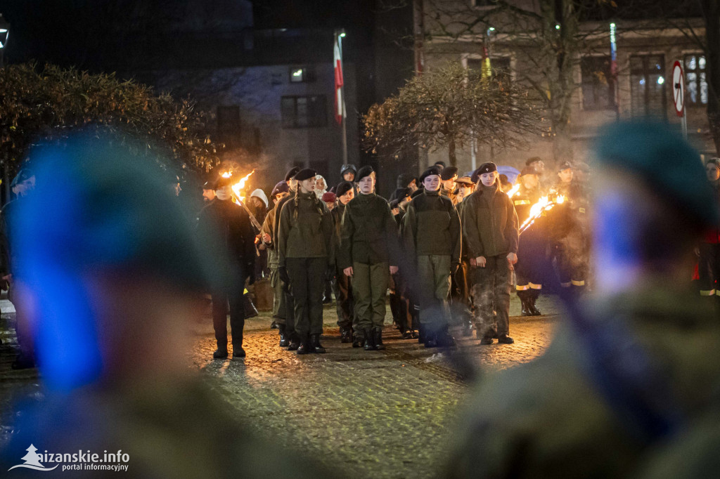 Deszcz nie przeszkodził w patriotycznym capstrzyku w Nisku