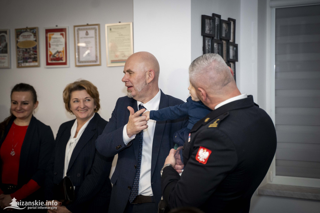 Mikołajkowy bal MDP w Nisku – święto młodych strażaków pełne nagród