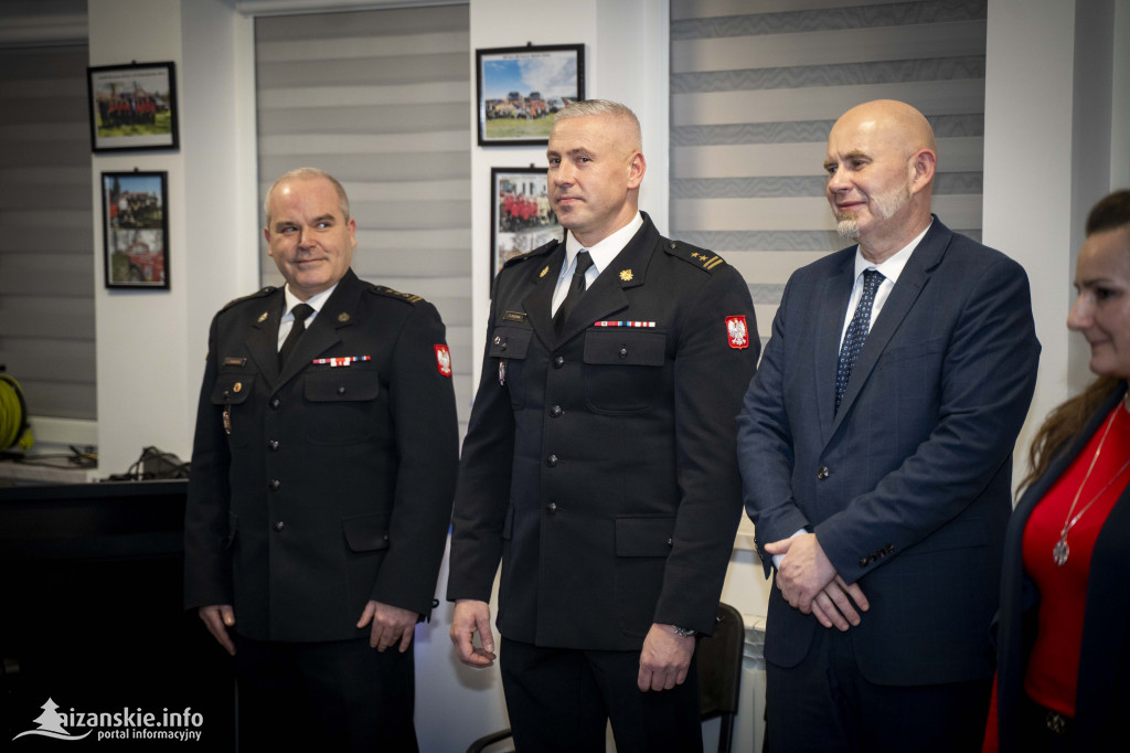 Mikołajkowy bal MDP w Nisku – święto młodych strażaków pełne nagród