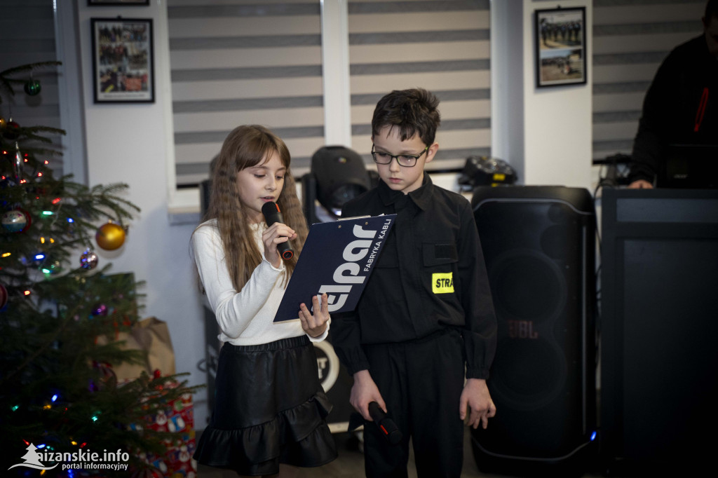 Mikołajkowy bal MDP w Nisku – święto młodych strażaków pełne nagród