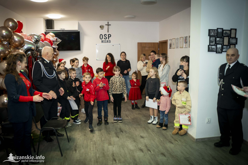 Mikołajkowy bal MDP w Nisku – święto młodych strażaków pełne nagród