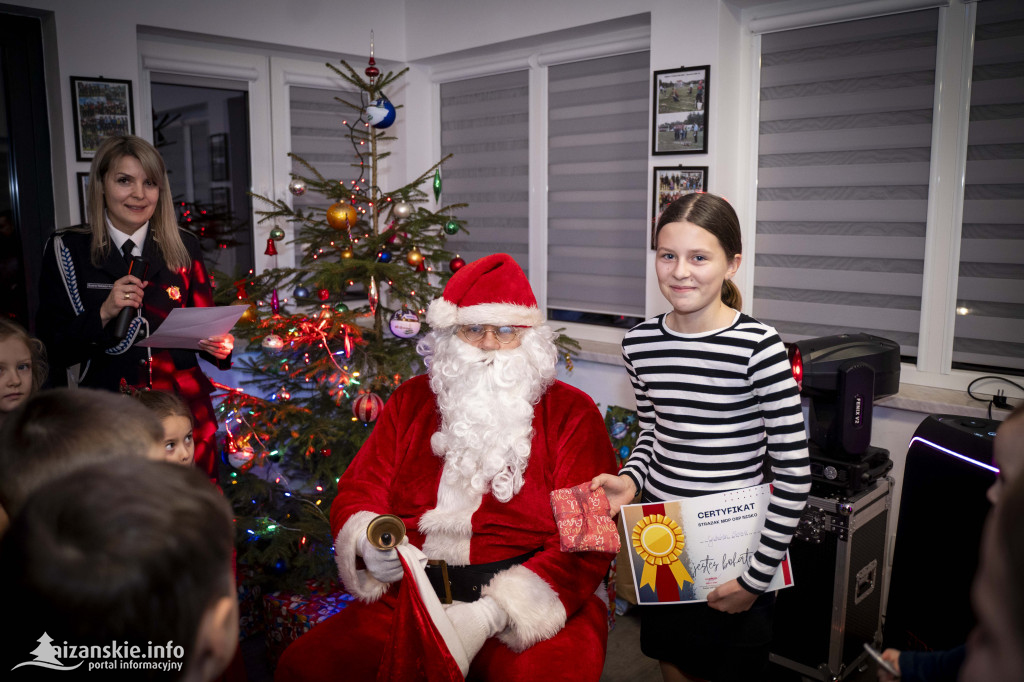 Mikołajkowy bal MDP w Nisku – święto młodych strażaków pełne nagród