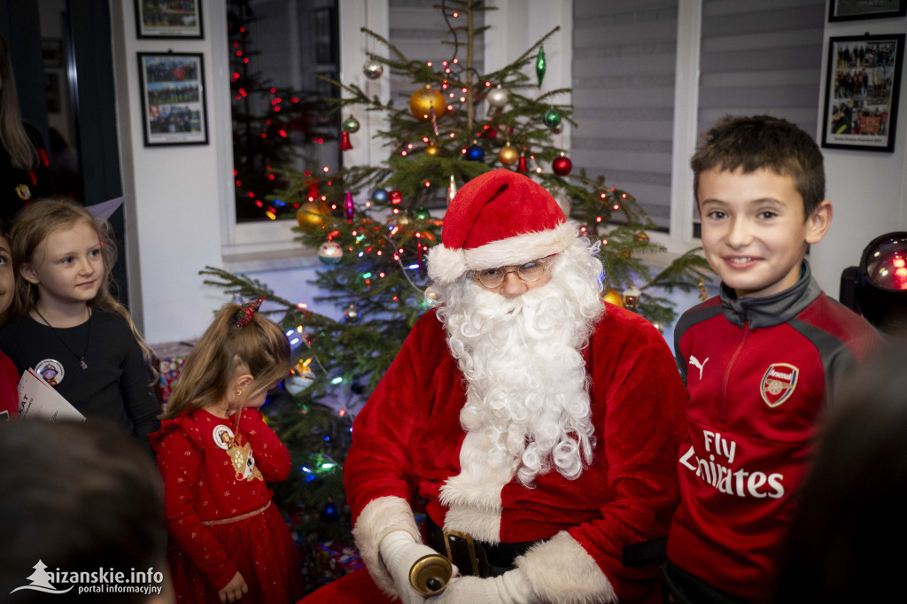 Mikołajkowy bal MDP w Nisku – święto młodych strażaków pełne nagród