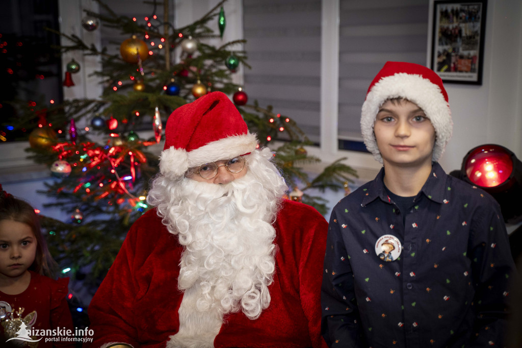 Mikołajkowy bal MDP w Nisku – święto młodych strażaków pełne nagród