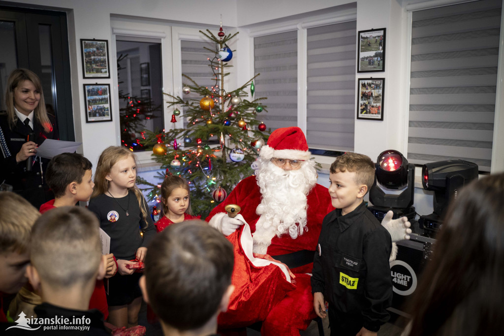 Mikołajkowy bal MDP w Nisku – święto młodych strażaków pełne nagród