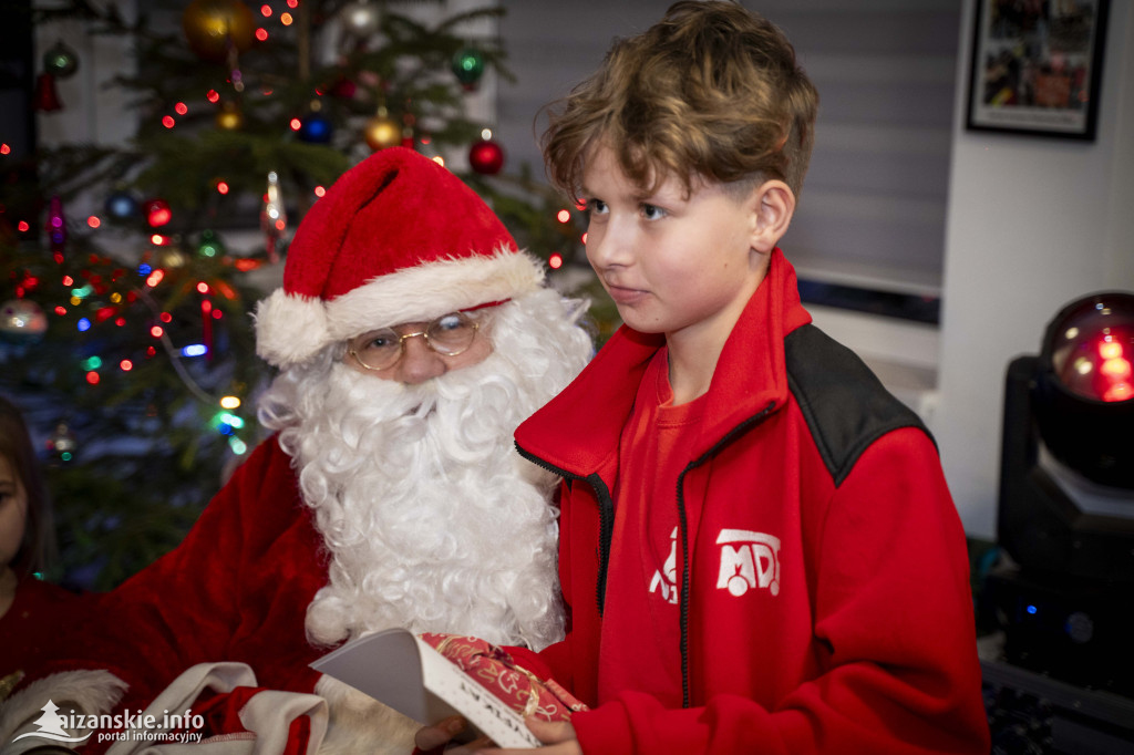 Mikołajkowy bal MDP w Nisku – święto młodych strażaków pełne nagród