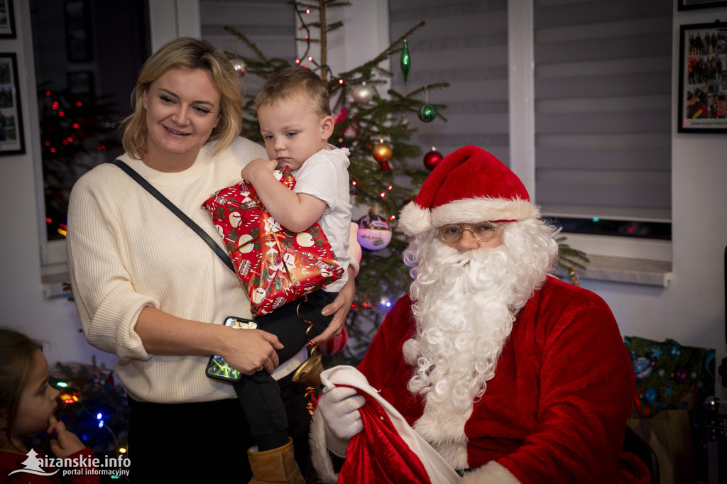 Mikołajkowy bal MDP w Nisku – święto młodych strażaków pełne nagród