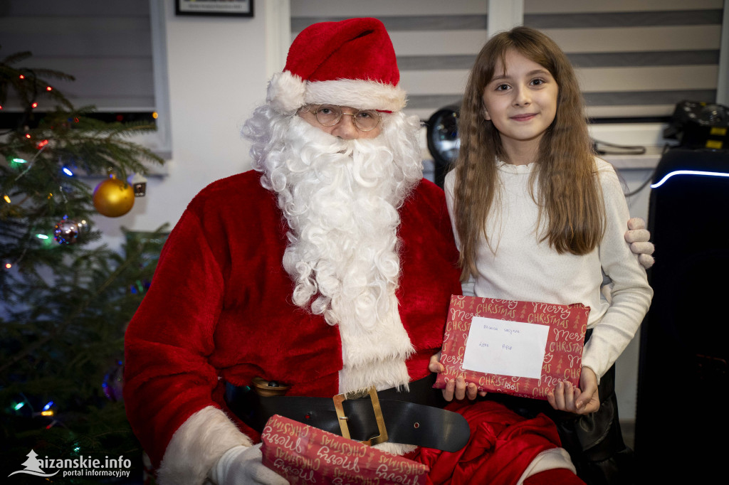 Mikołajkowy bal MDP w Nisku – święto młodych strażaków pełne nagród