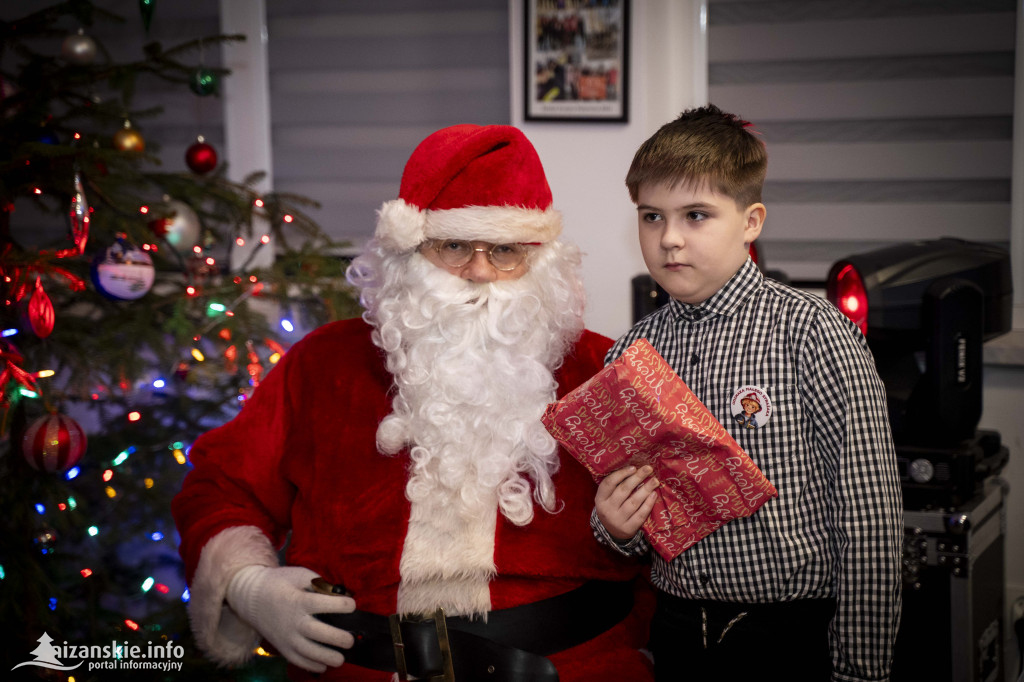 Mikołajkowy bal MDP w Nisku – święto młodych strażaków pełne nagród