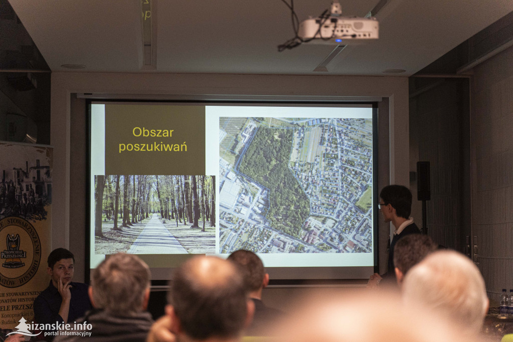 spotkanie z członkami Rudnickiego Stowarzyszenia Pasjonatów Historii „Tropiciele przeszłości”,