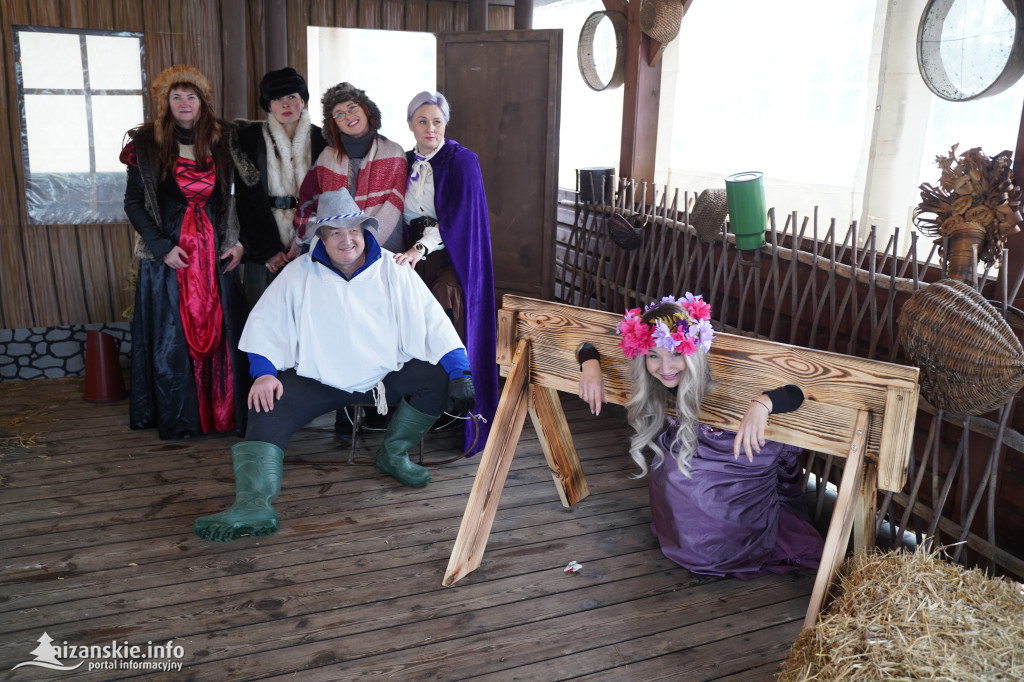 Dziesiątki osób weszły do lodowatej wody w Jarocinie