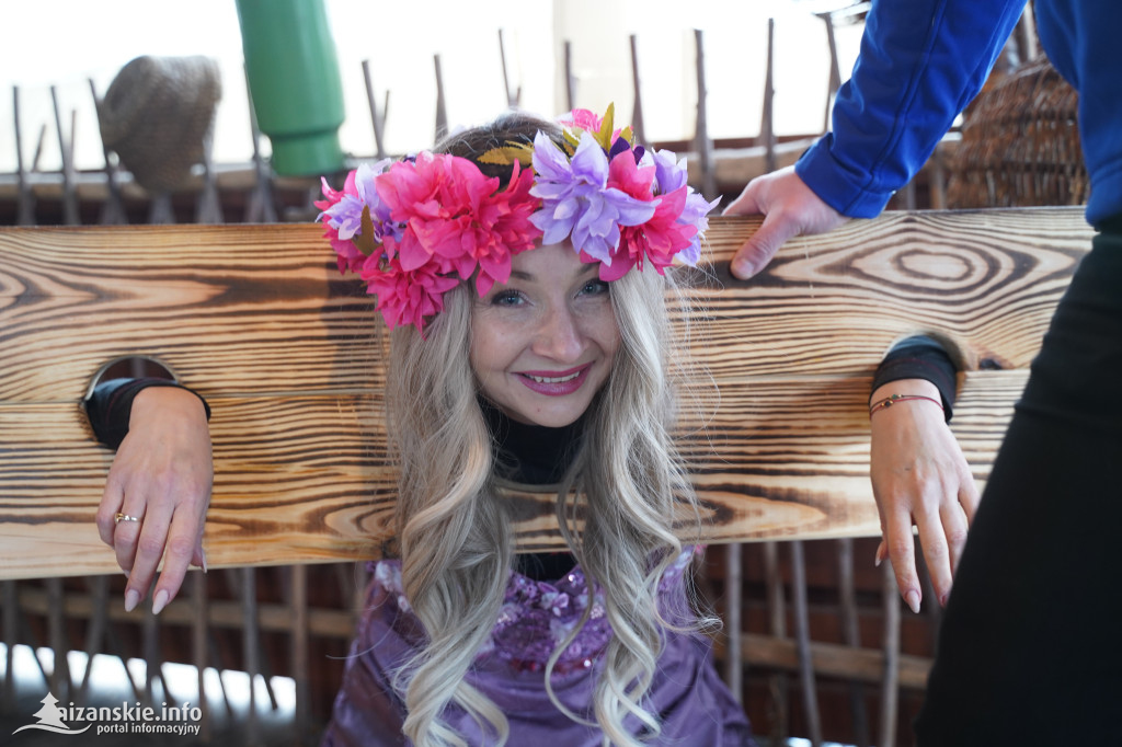 Dziesiątki osób weszły do lodowatej wody w Jarocinie