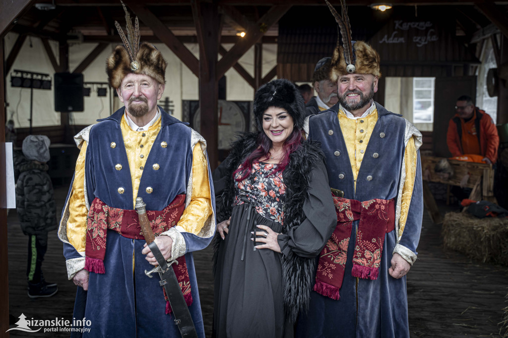 Dziesiątki osób weszły do lodowatej wody w Jarocinie