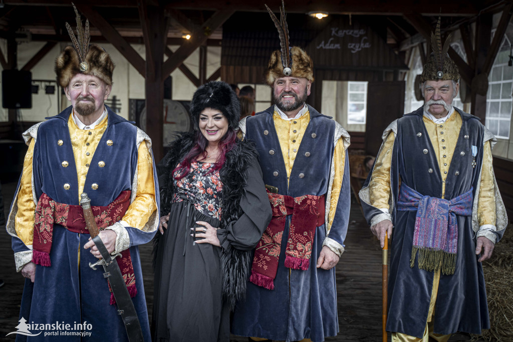 Dziesiątki osób weszły do lodowatej wody w Jarocinie