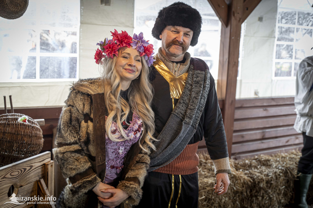 Dziesiątki osób weszły do lodowatej wody w Jarocinie