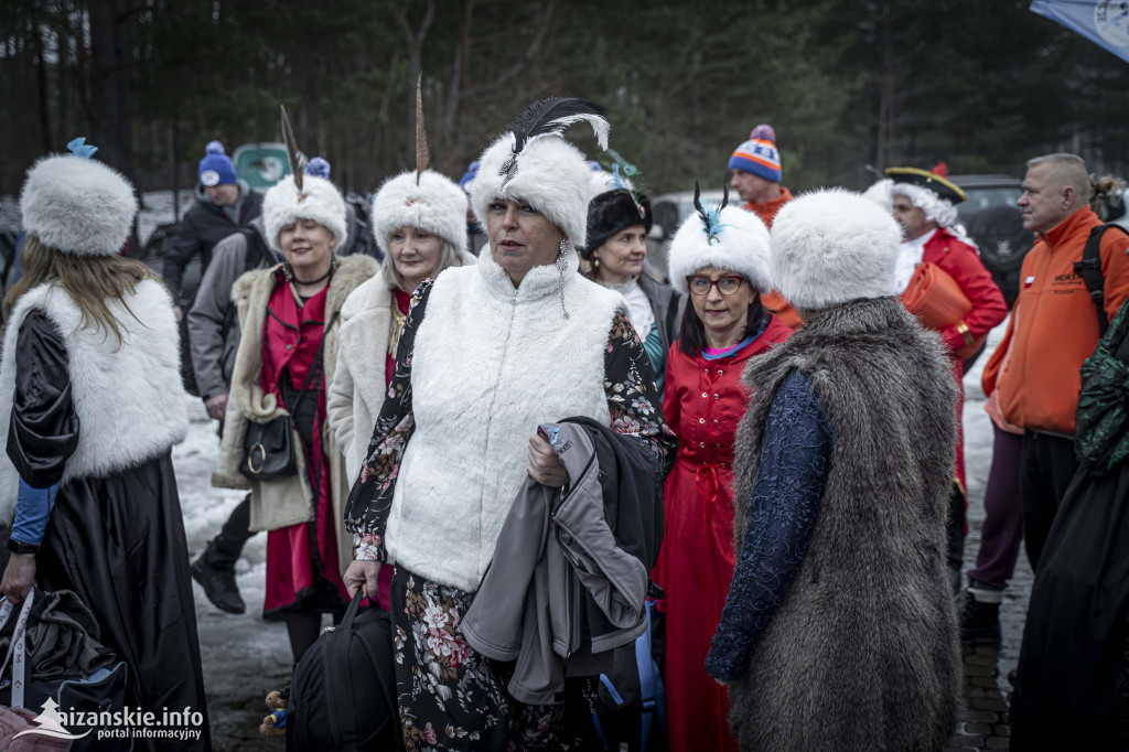 Dziesiątki osób weszły do lodowatej wody w Jarocinie