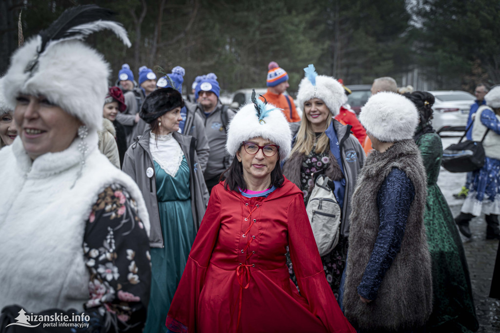 Dziesiątki osób weszły do lodowatej wody w Jarocinie