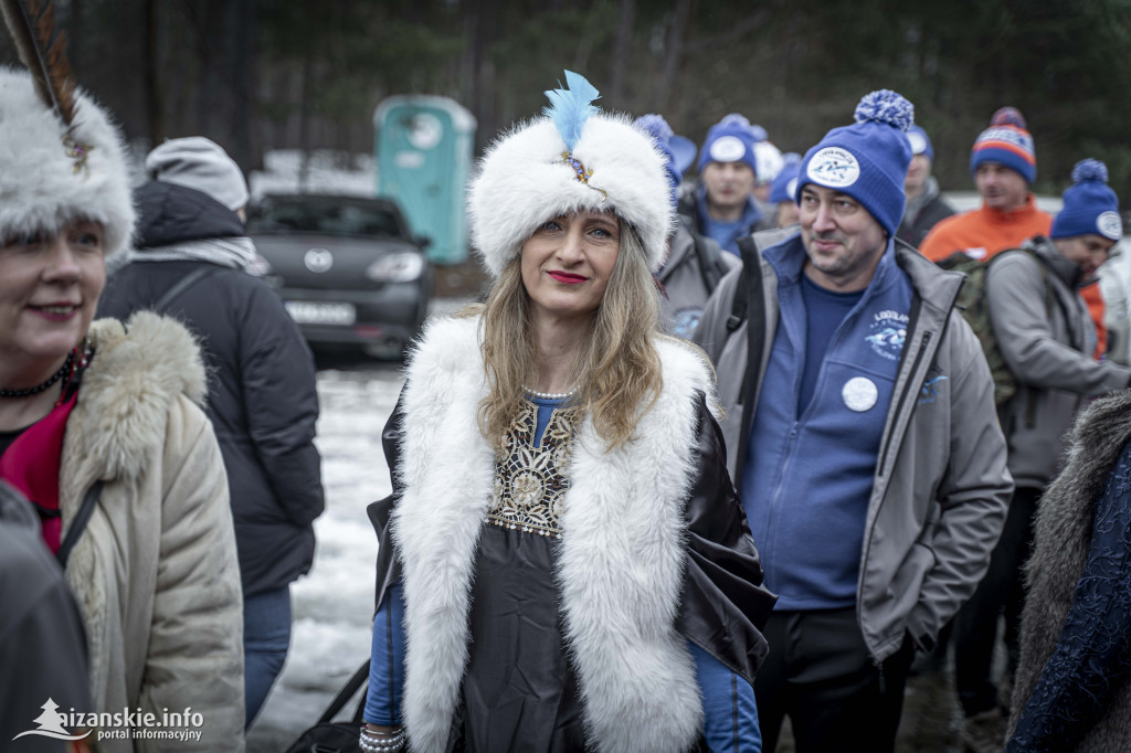 Dziesiątki osób weszły do lodowatej wody w Jarocinie