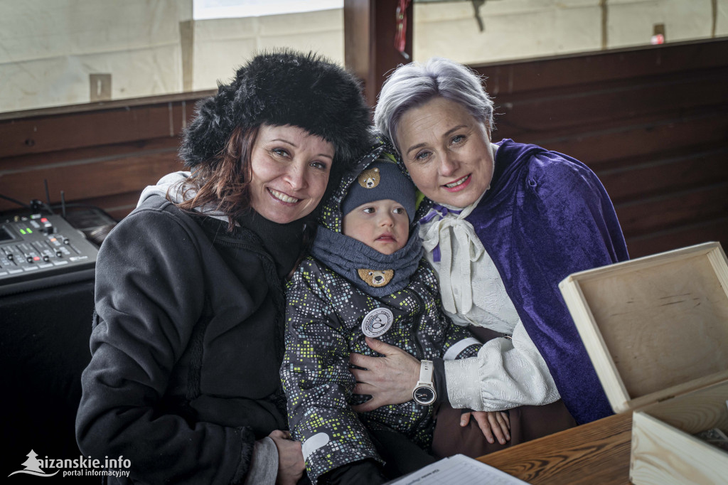 Dziesiątki osób weszły do lodowatej wody w Jarocinie