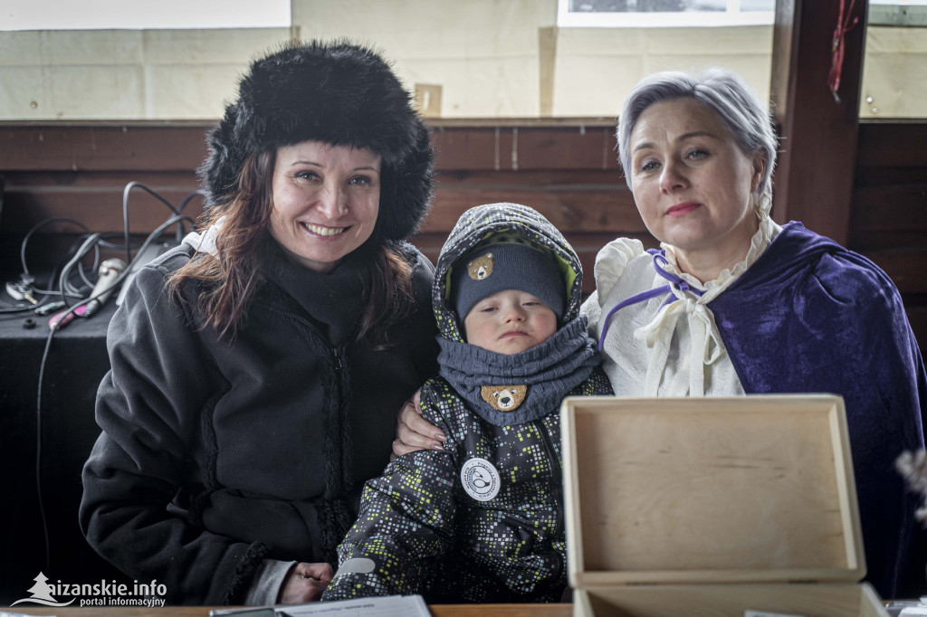 Dziesiątki osób weszły do lodowatej wody w Jarocinie