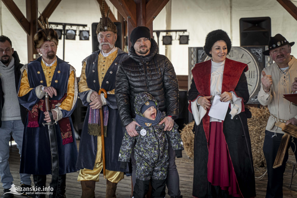 Dziesiątki osób weszły do lodowatej wody w Jarocinie