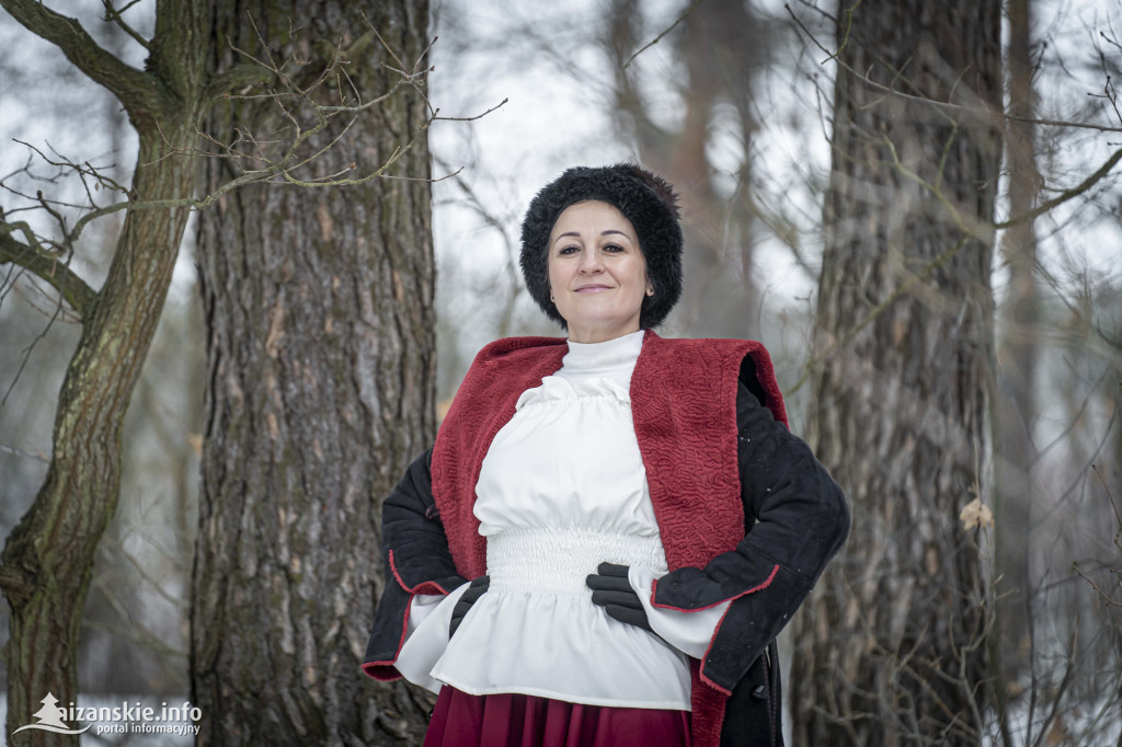 Dziesiątki osób weszły do lodowatej wody w Jarocinie