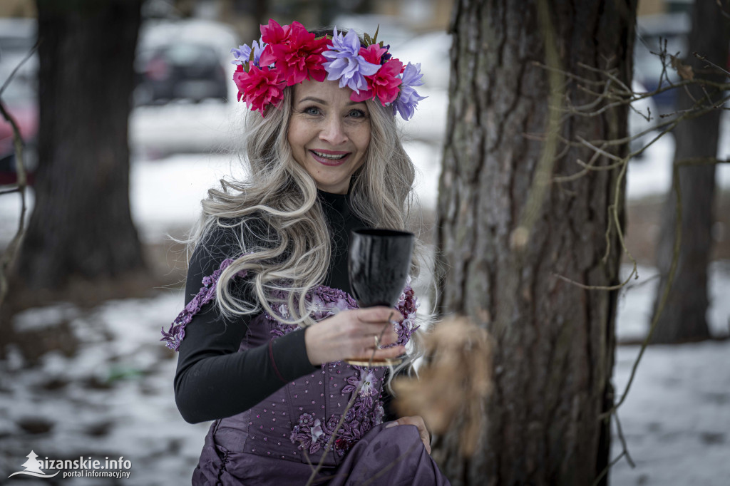 Dziesiątki osób weszły do lodowatej wody w Jarocinie