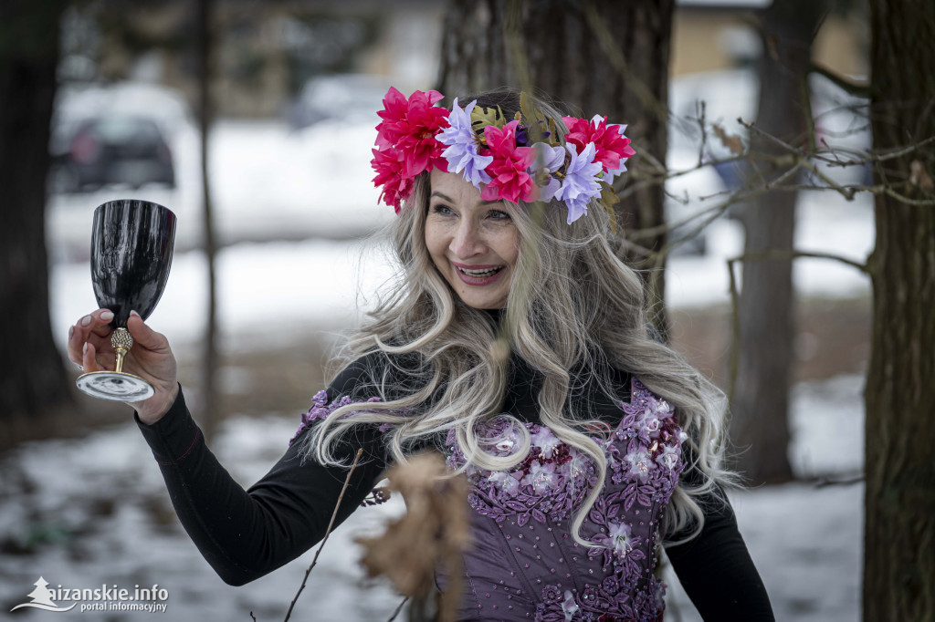 Dziesiątki osób weszły do lodowatej wody w Jarocinie