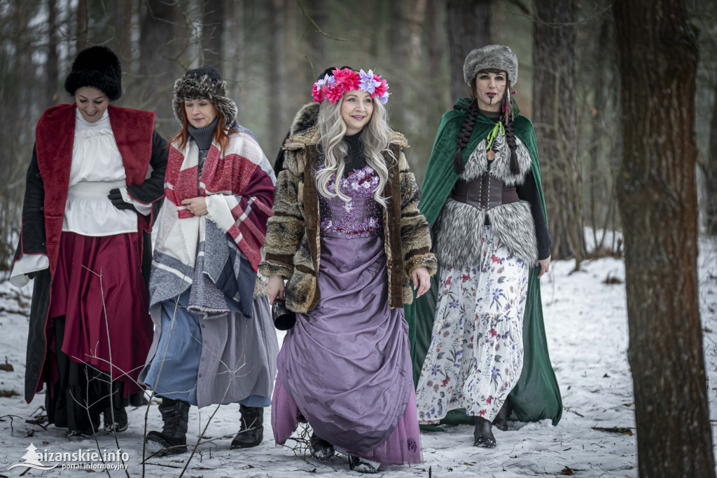 Dziesiątki osób weszły do lodowatej wody w Jarocinie