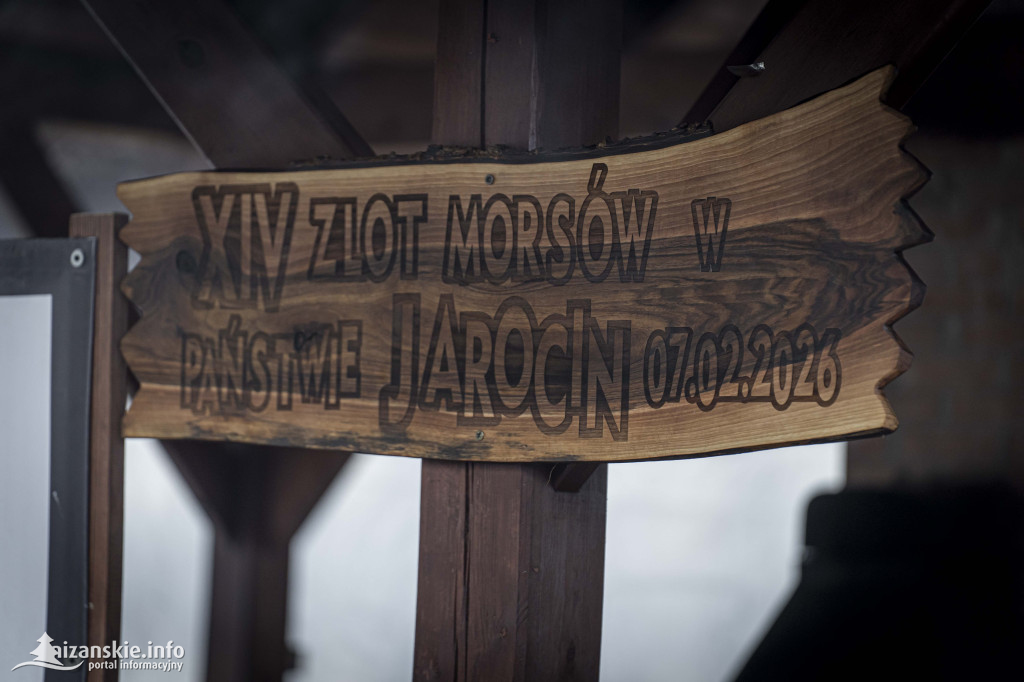 Dziesiątki osób weszły do lodowatej wody w Jarocinie