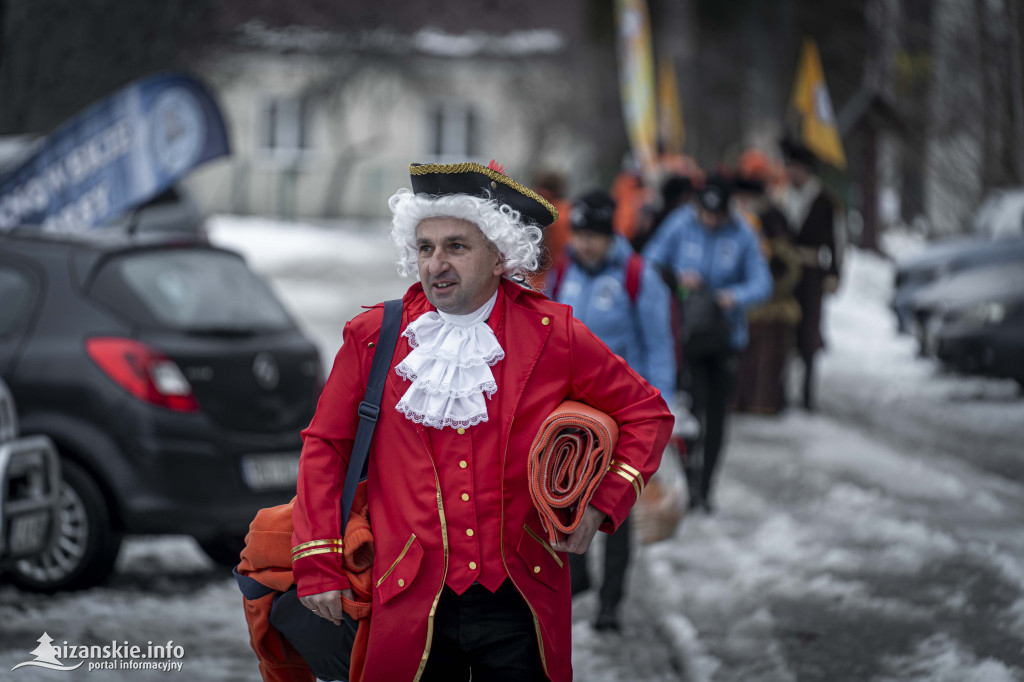 Dziesiątki osób weszły do lodowatej wody w Jarocinie