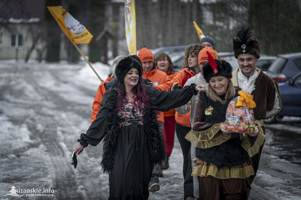 Dziesiątki osób weszły do lodowatej wody w Jarocinie