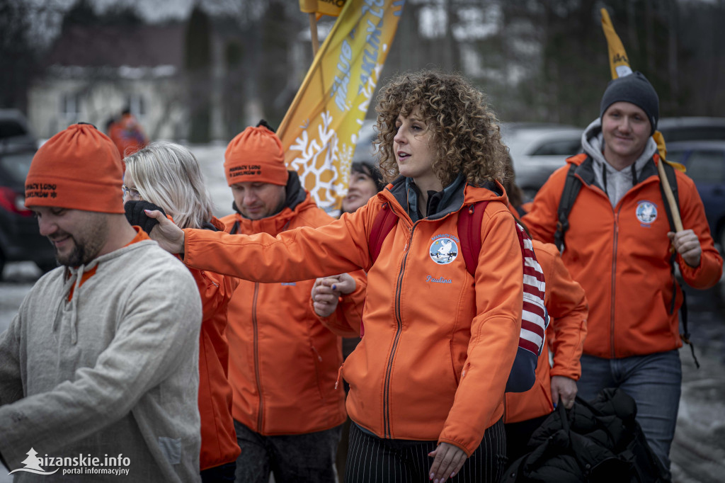 Dziesiątki osób weszły do lodowatej wody w Jarocinie