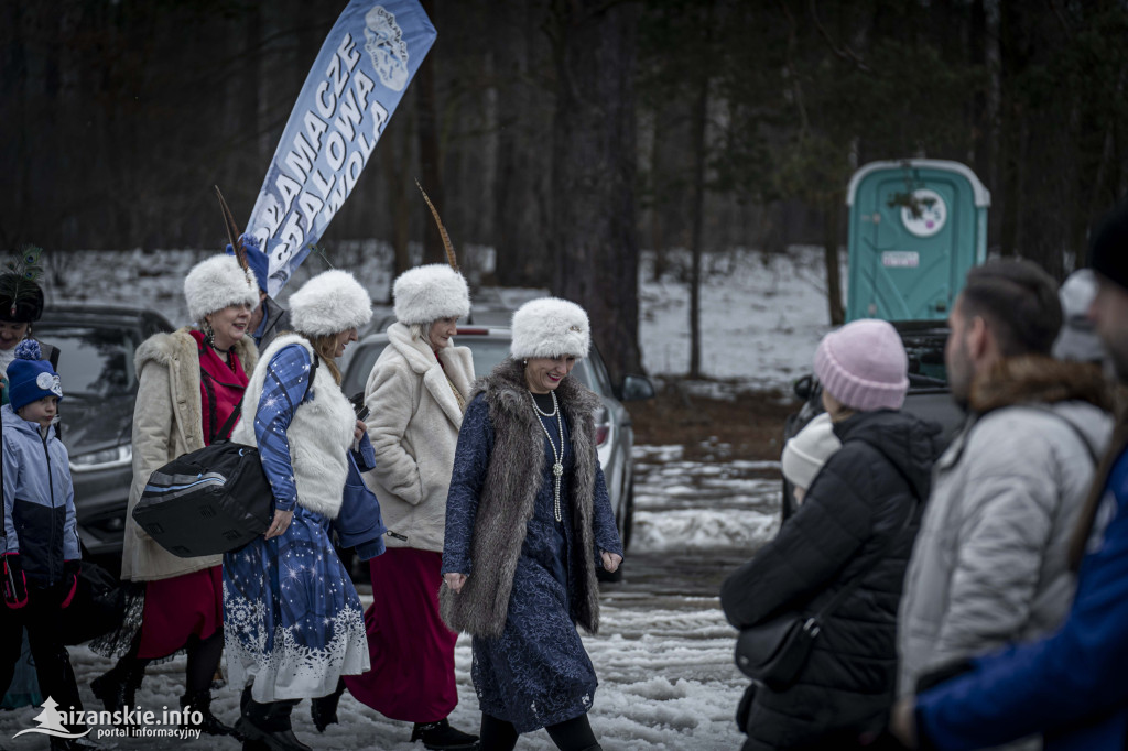 Dziesiątki osób weszły do lodowatej wody w Jarocinie
