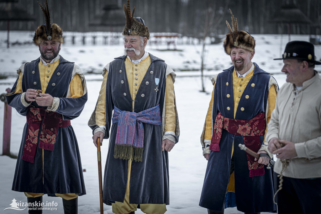 Dziesiątki osób weszły do lodowatej wody w Jarocinie