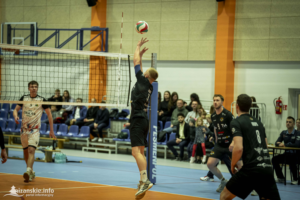 Emocje, walka i pomoc – ostatni mecz Orkana Nisko u siebie