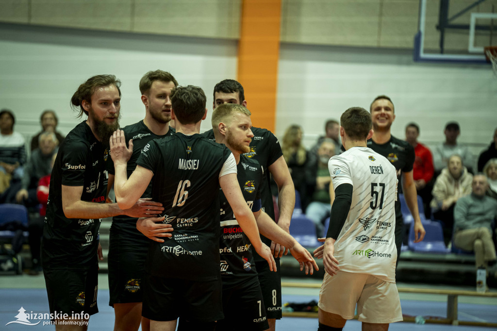 Emocje, walka i pomoc – ostatni mecz Orkana Nisko u siebie