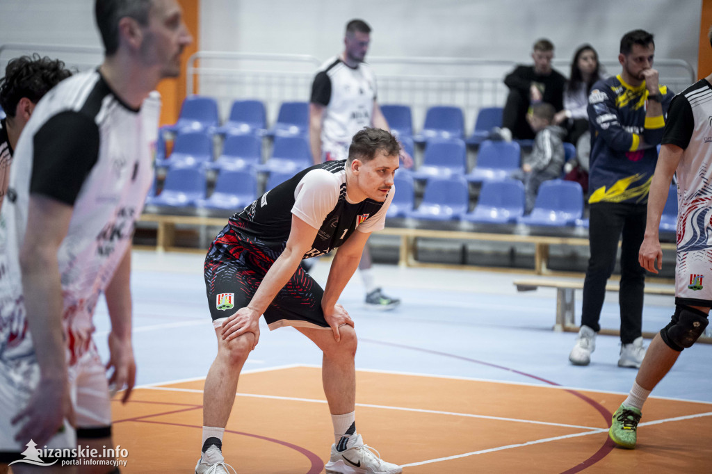 Emocje, walka i pomoc – ostatni mecz Orkana Nisko u siebie