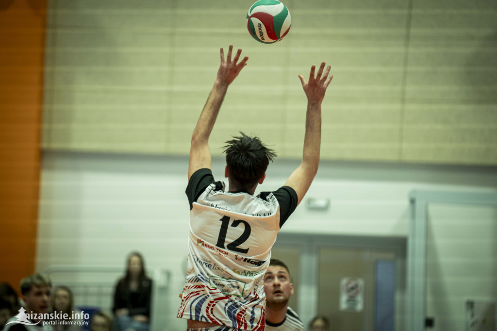 Emocje, walka i pomoc – ostatni mecz Orkana Nisko u siebie