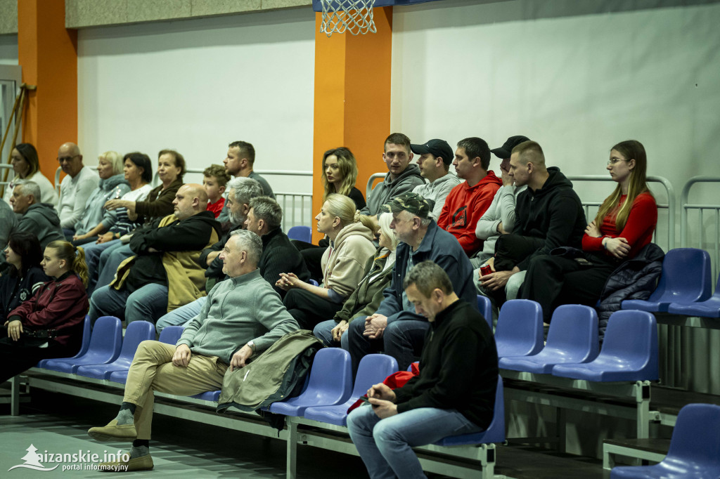 Emocje, walka i pomoc – ostatni mecz Orkana Nisko u siebie